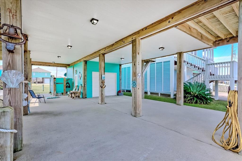 963 Driftwood Drive, Crystal Beach, Texas image 8