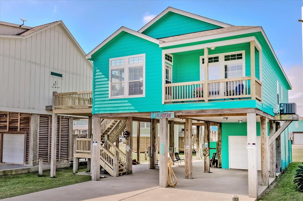 963 Driftwood Drive, Crystal Beach, Texas image 2