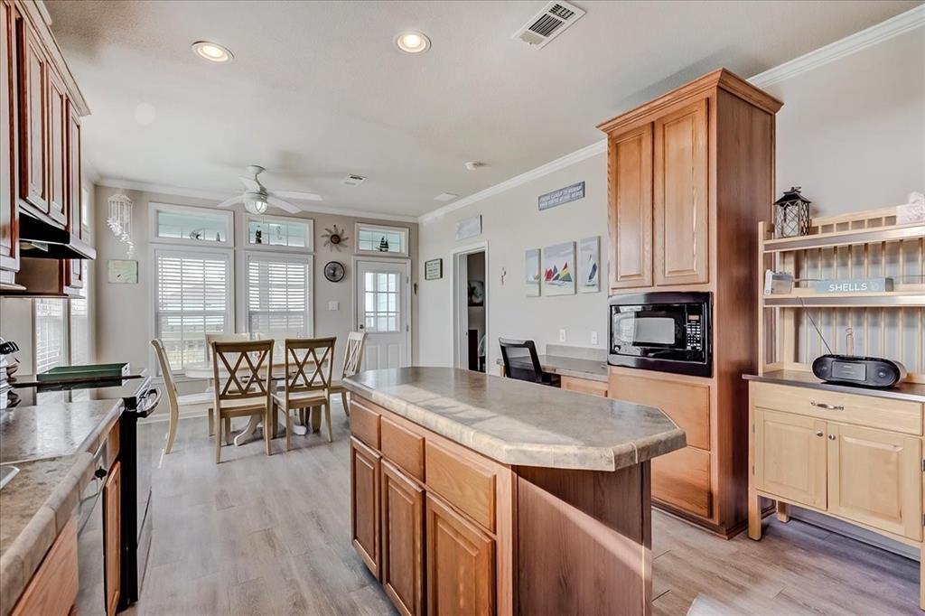 963 Driftwood Drive, Crystal Beach, Texas image 28