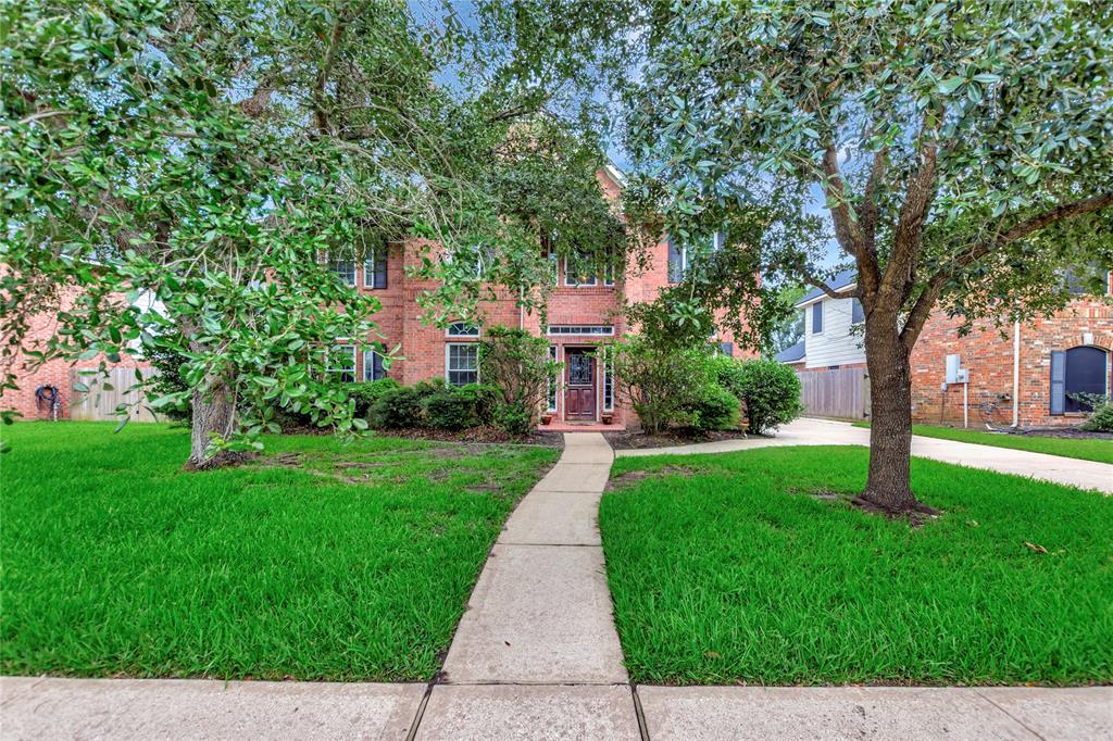 2605 Broussard Court