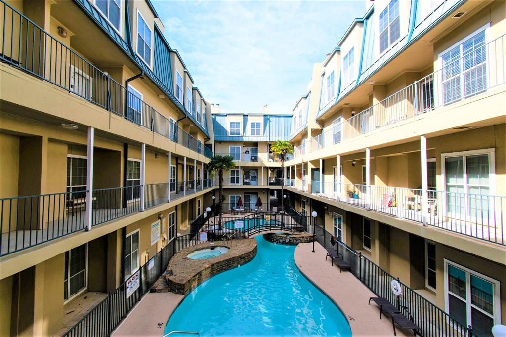 921 Marine Drive 319