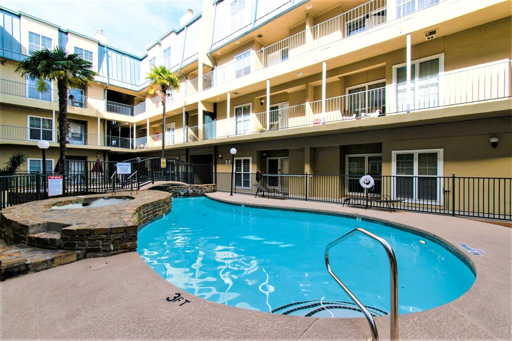 921 Marine Drive 319