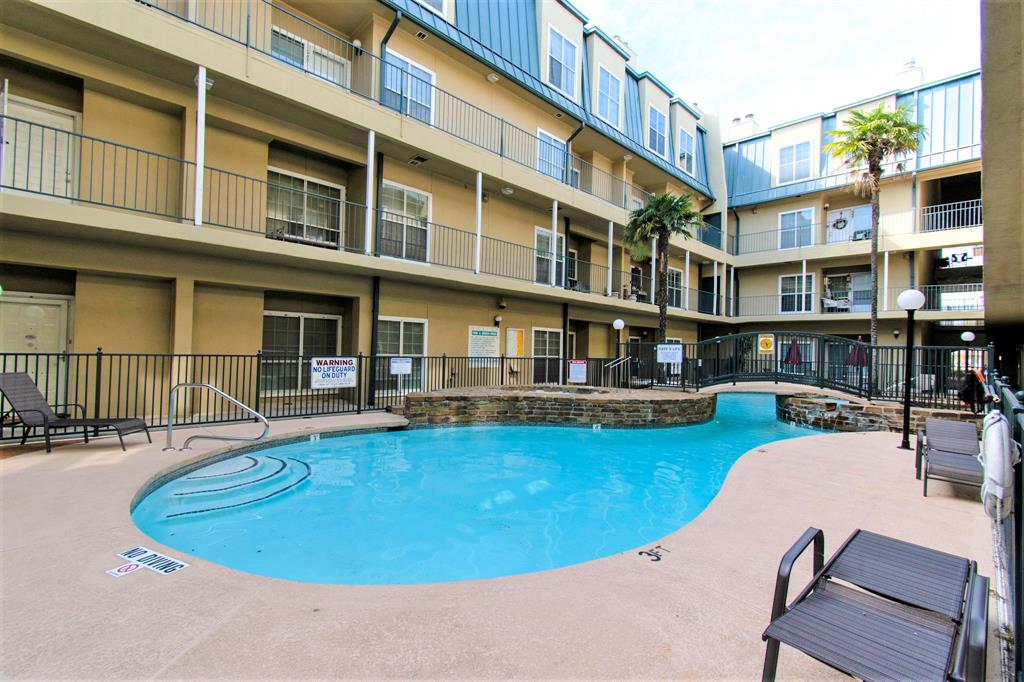 921 Marine Drive 319