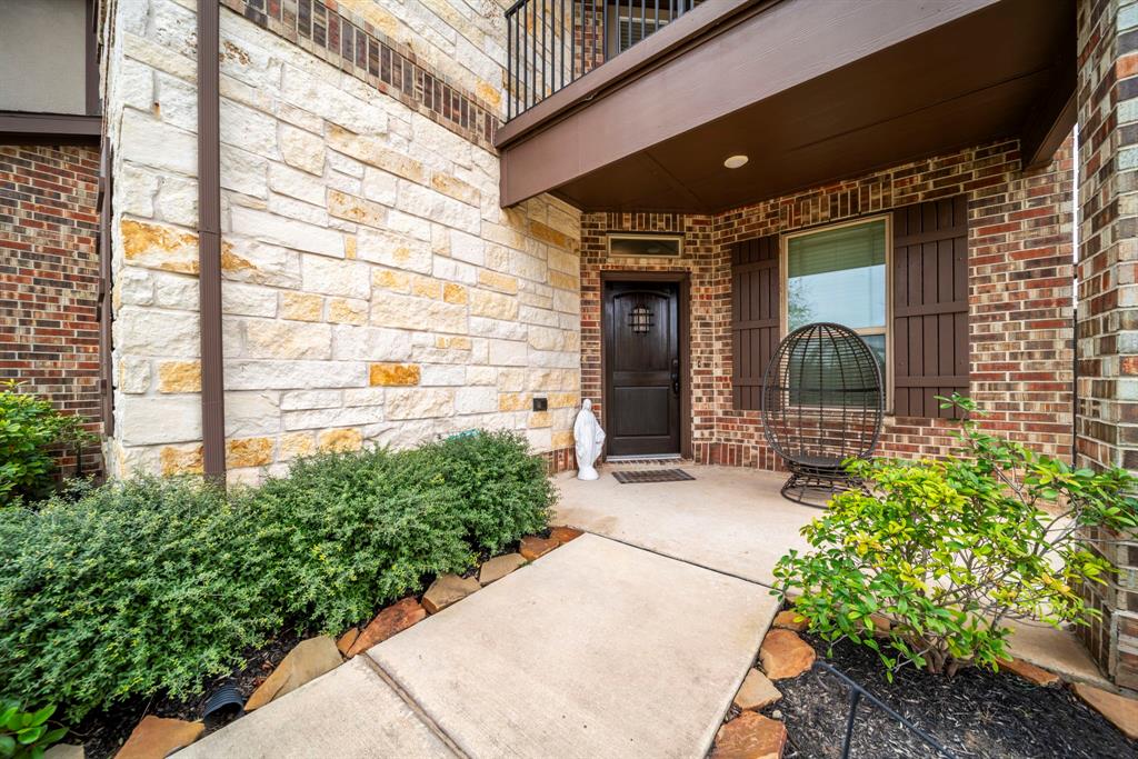 1111 White Winter Court, Richmond, Texas image 2