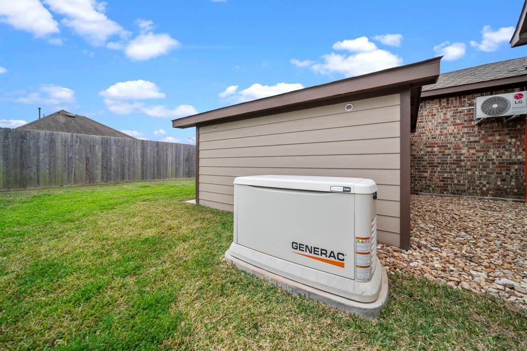 1111 White Winter Court, Richmond, Texas image 3