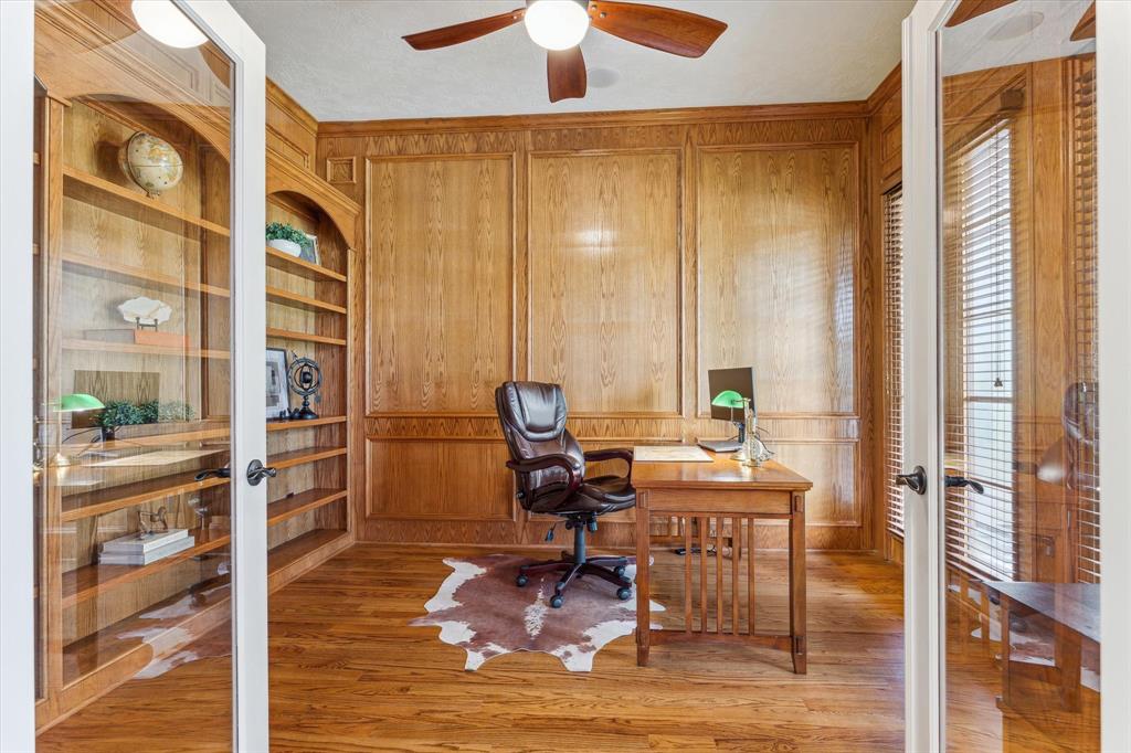 4531 Mimosa Drive, Bellaire, Texas image 9