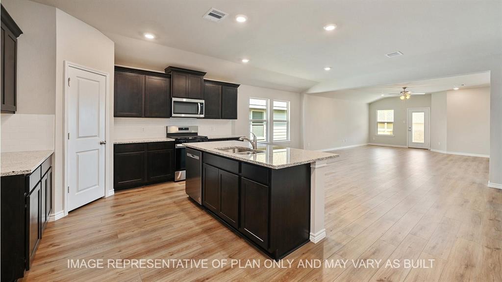 912 Legrand Street, Brenham, Texas image 3