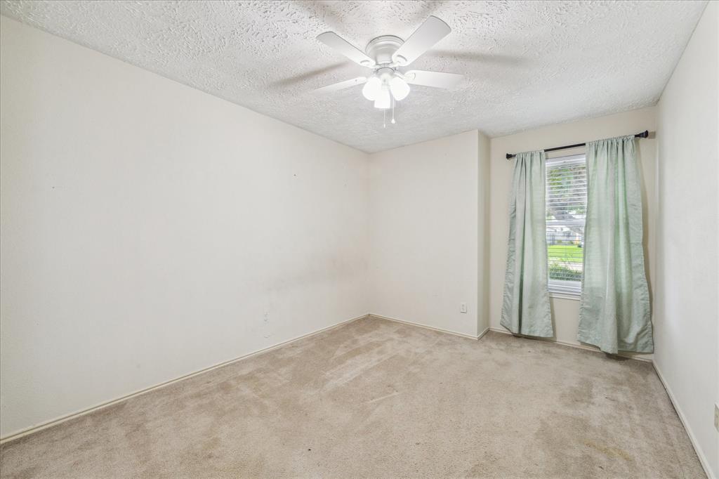 750 Sugar Hill Drive, La Porte, Texas image 11