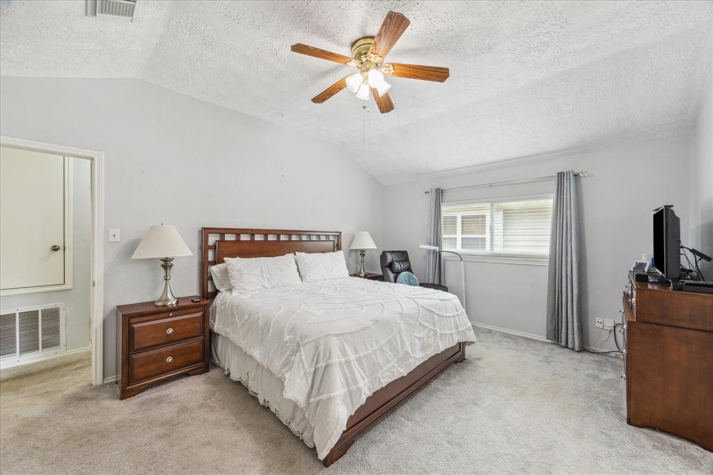 750 Sugar Hill Drive, La Porte, Texas image 9