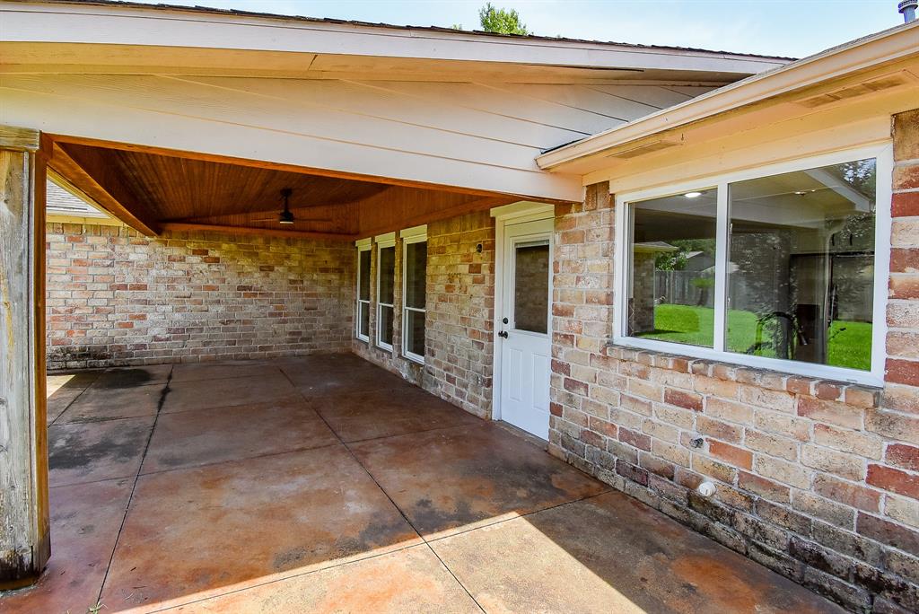 3119 Wagon Trail Drive, Sugar Land, Texas image 28