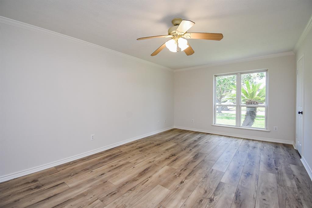 3119 Wagon Trail Drive, Sugar Land, Texas image 6