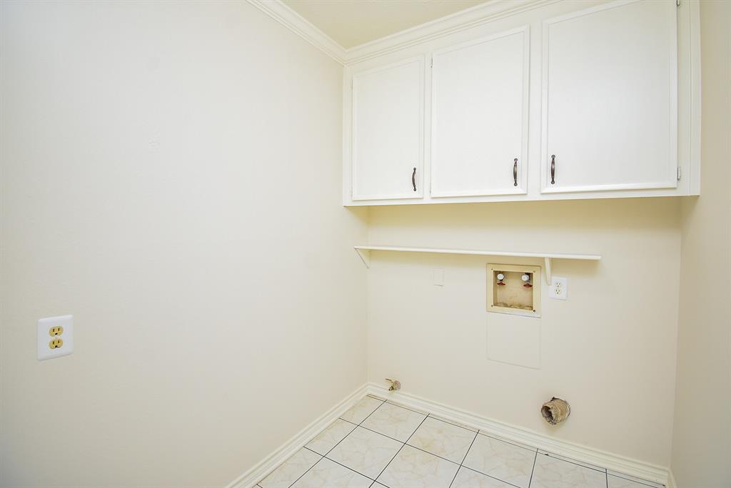 3119 Wagon Trail Drive, Sugar Land, Texas image 27