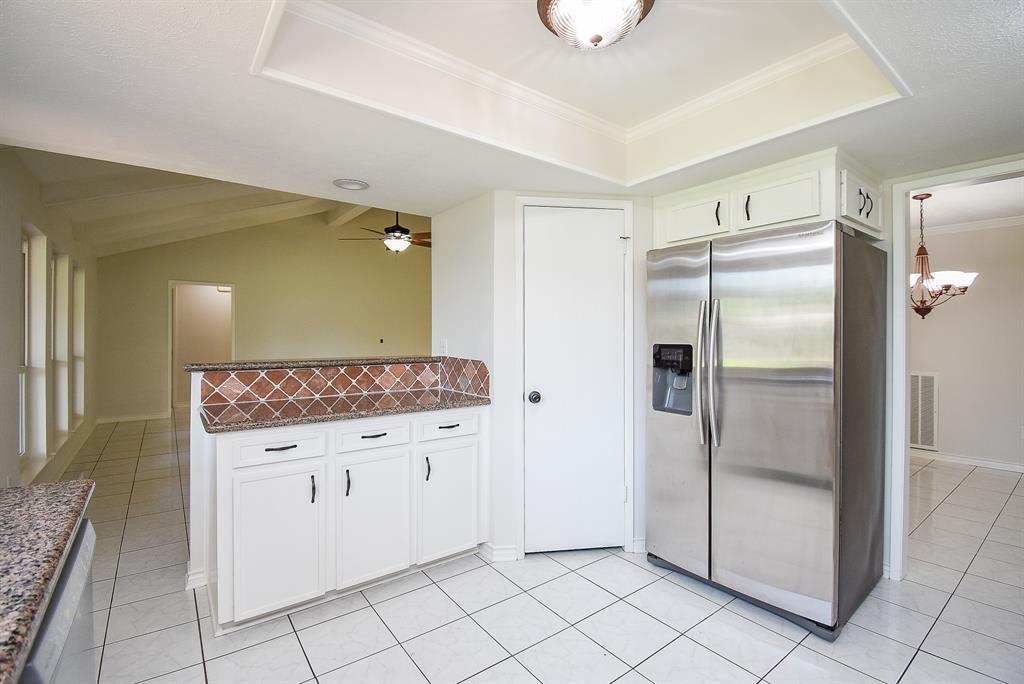 3119 Wagon Trail Drive, Sugar Land, Texas image 16