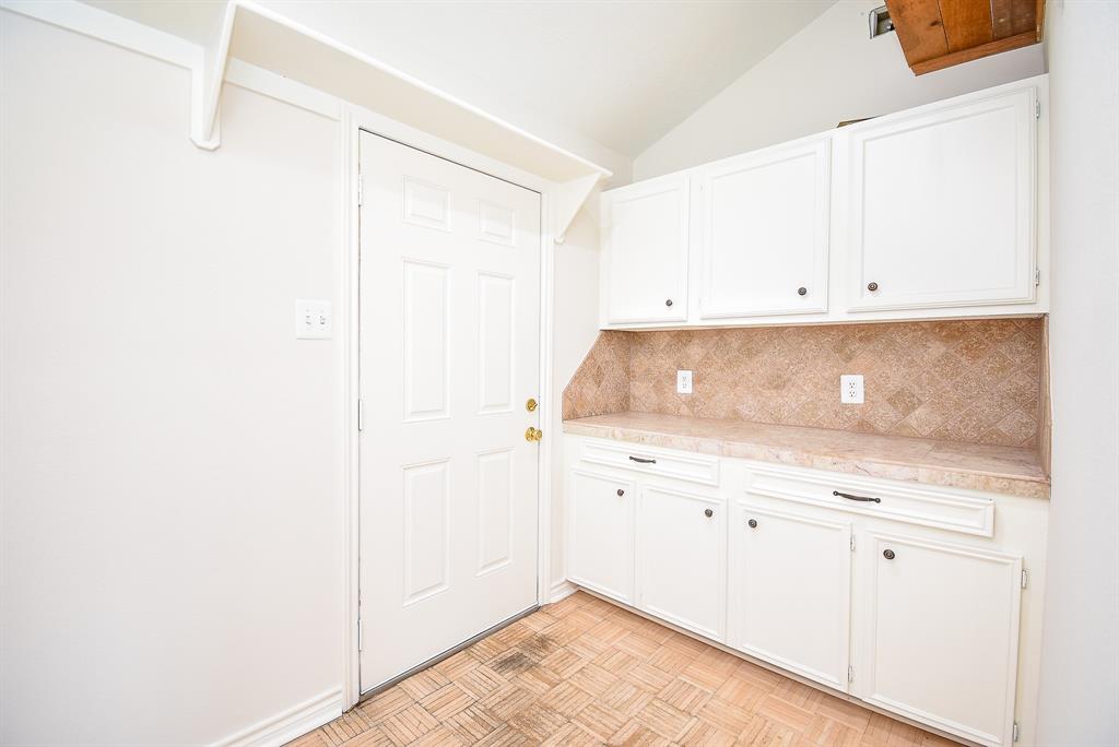 3119 Wagon Trail Drive, Sugar Land, Texas image 25
