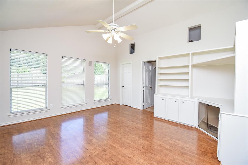 3119 Wagon Trail Drive, Sugar Land, Texas image 24