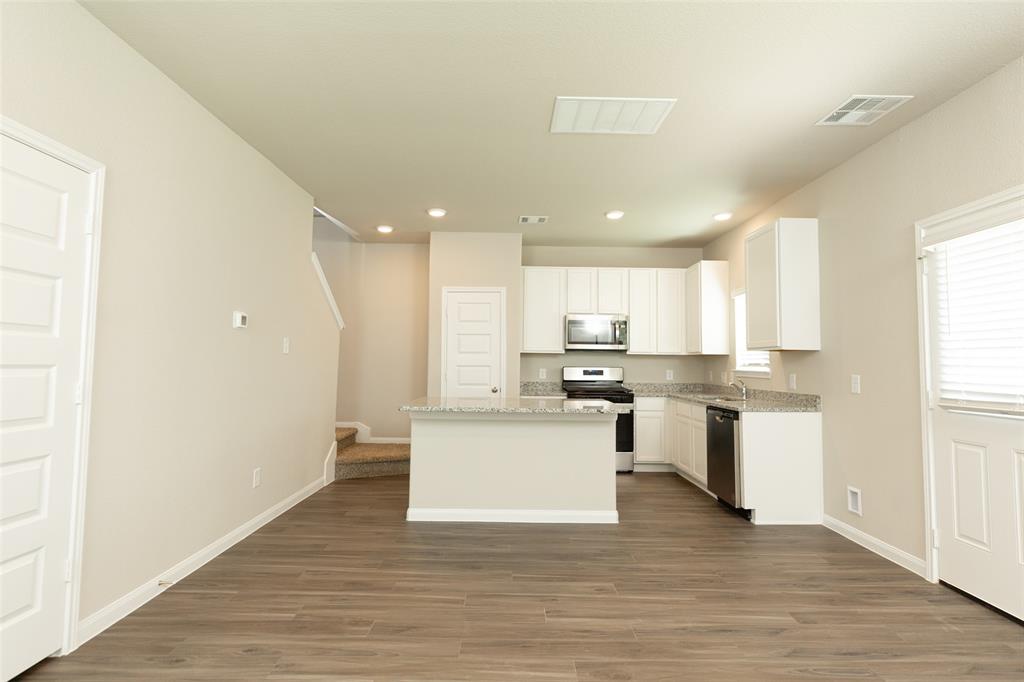13794 Sunshine Peak Drive, Willis, Texas image 4