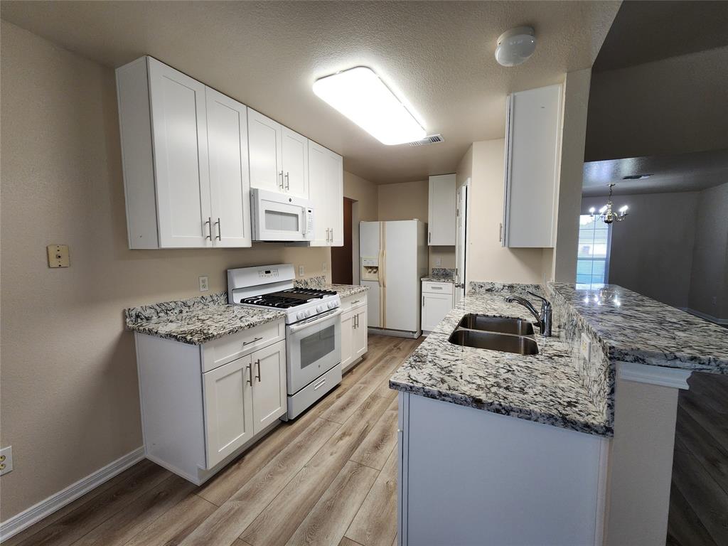 218 Jordy Lane, Dickinson, Texas image 12