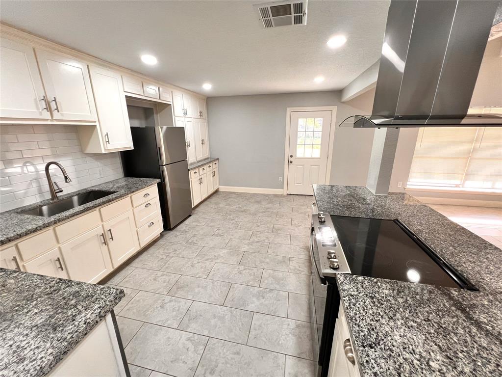 4306 Albatross Drive, Seabrook, Texas image 14