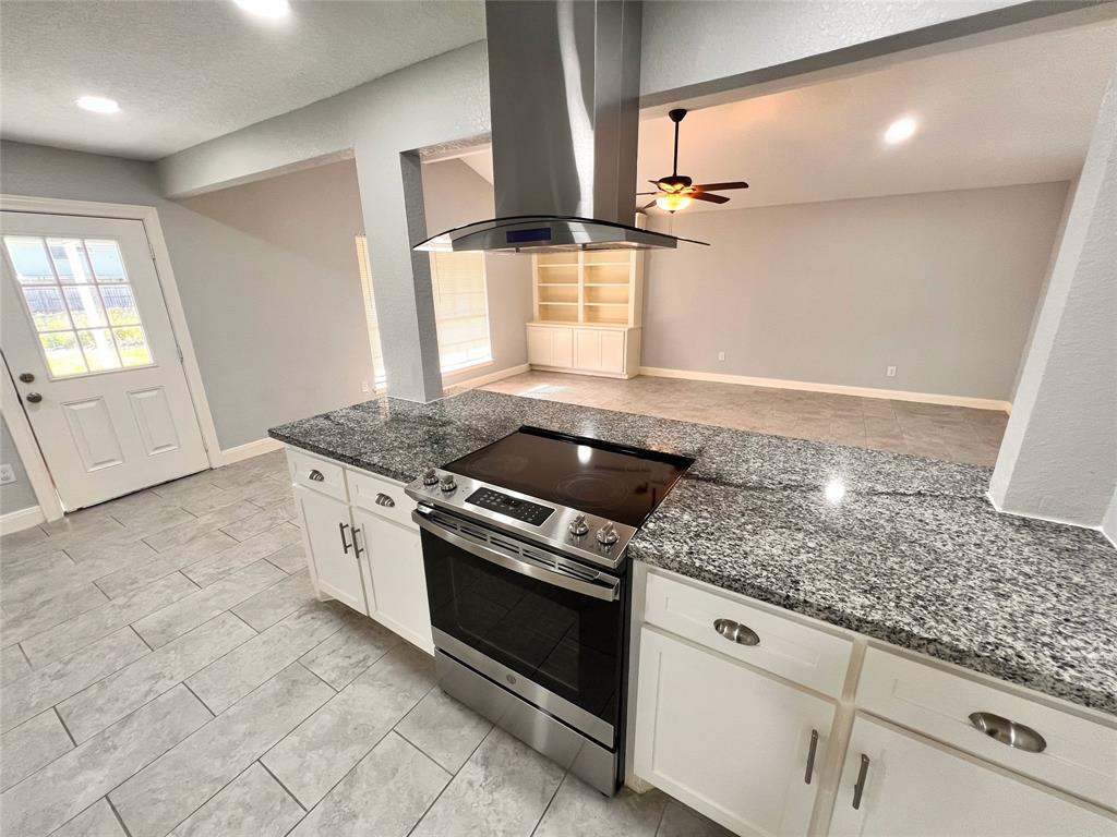 4306 Albatross Drive, Seabrook, Texas image 7