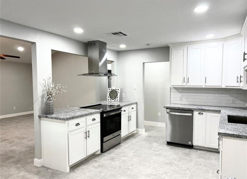 4306 Albatross Drive, Seabrook, Texas image 3