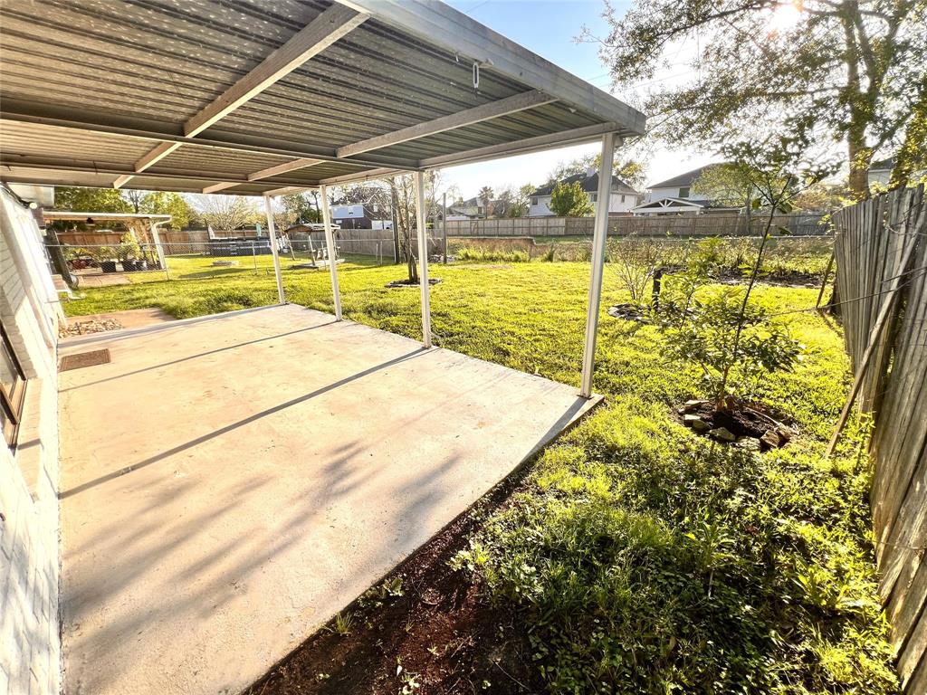 4306 Albatross Drive, Seabrook, Texas image 32