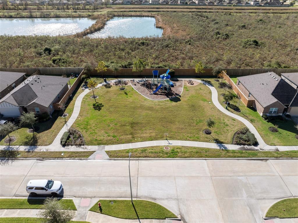 1923 Bending Green Drive, Rosharon, Texas image 34