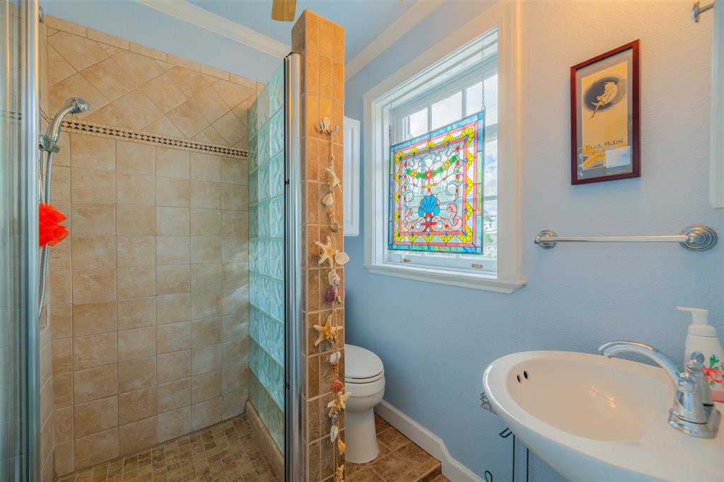 Galveston, Texas 77550, United States, 4 Bedrooms Bedrooms, ,5 BathroomsBathrooms,Residential,Pending,62331