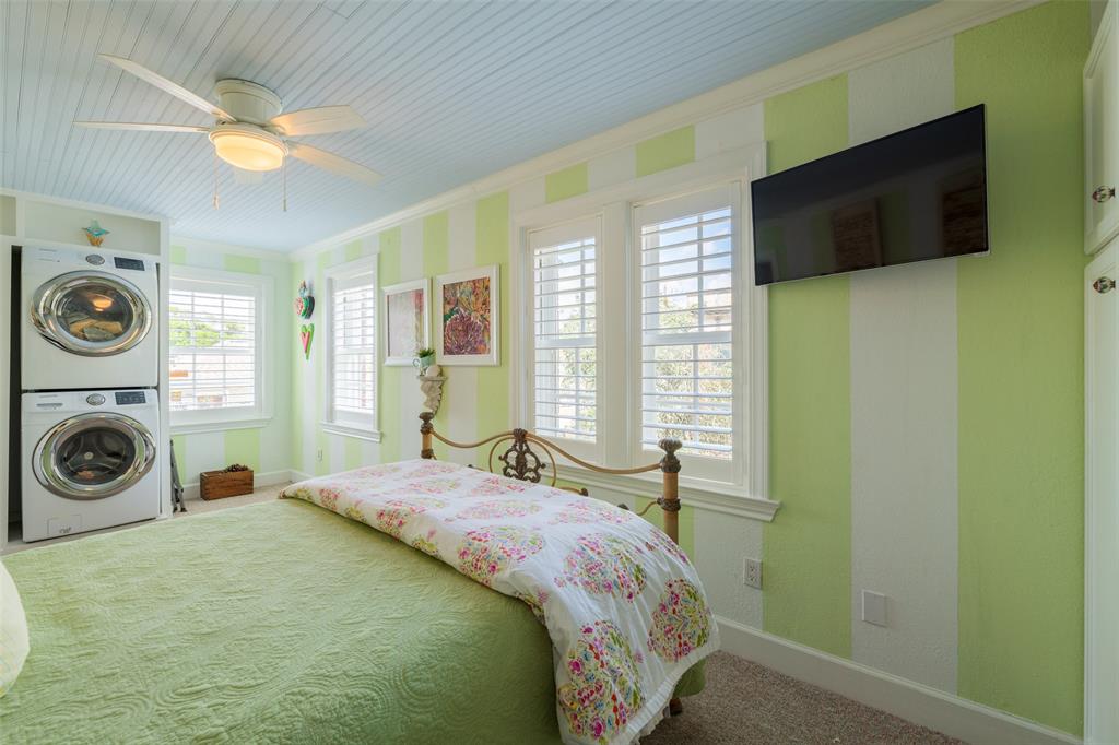 Galveston, Texas 77550, United States, 4 Bedrooms Bedrooms, ,5 BathroomsBathrooms,Residential,Pending,62331