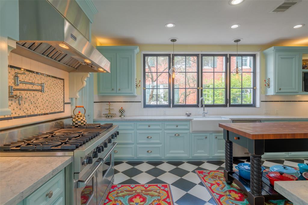 Galveston, Texas 77550, United States, 4 Bedrooms Bedrooms, ,5 BathroomsBathrooms,Residential,Pending,62331