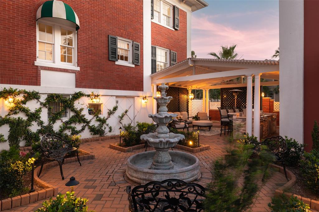 Galveston, Texas 77550, United States, 4 Bedrooms Bedrooms, ,5 BathroomsBathrooms,Residential,Pending,62331