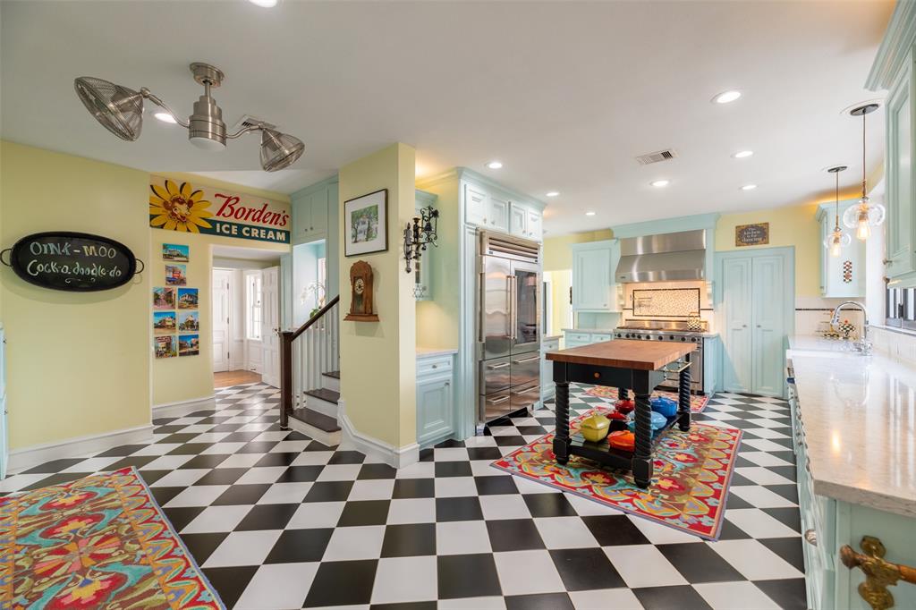 Galveston, Texas 77550, United States, 4 Bedrooms Bedrooms, ,5 BathroomsBathrooms,Residential,Pending,62331