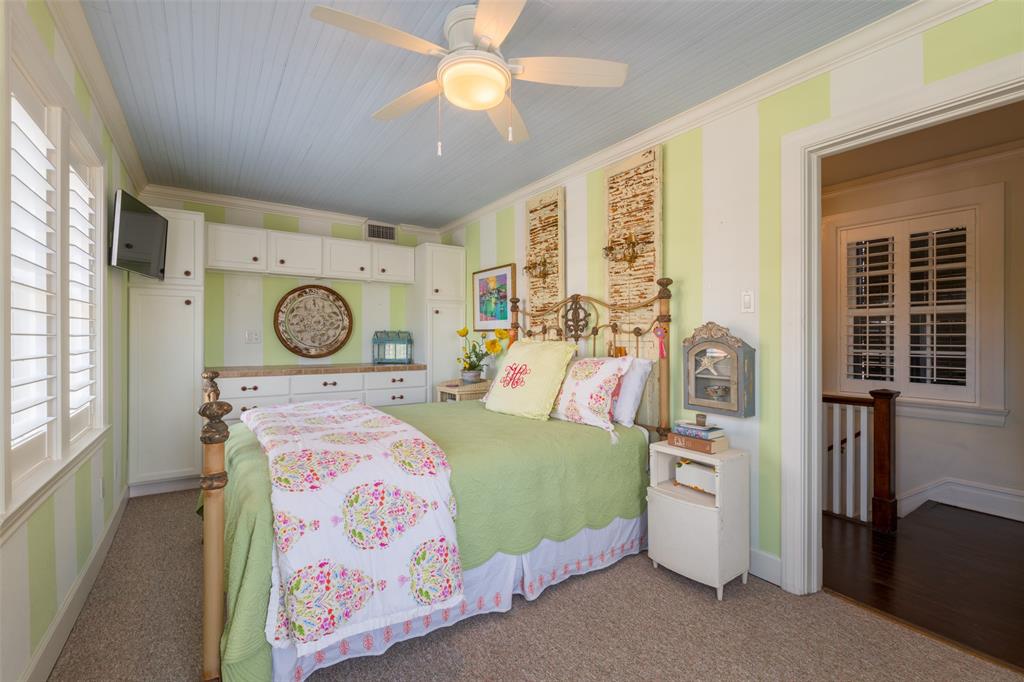 Galveston, Texas 77550, United States, 4 Bedrooms Bedrooms, ,5 BathroomsBathrooms,Residential,Pending,62331