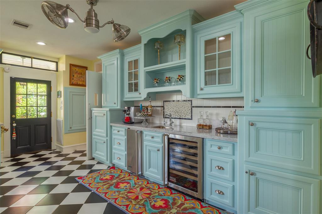 Galveston, Texas 77550, United States, 4 Bedrooms Bedrooms, ,5 BathroomsBathrooms,Residential,Pending,62331