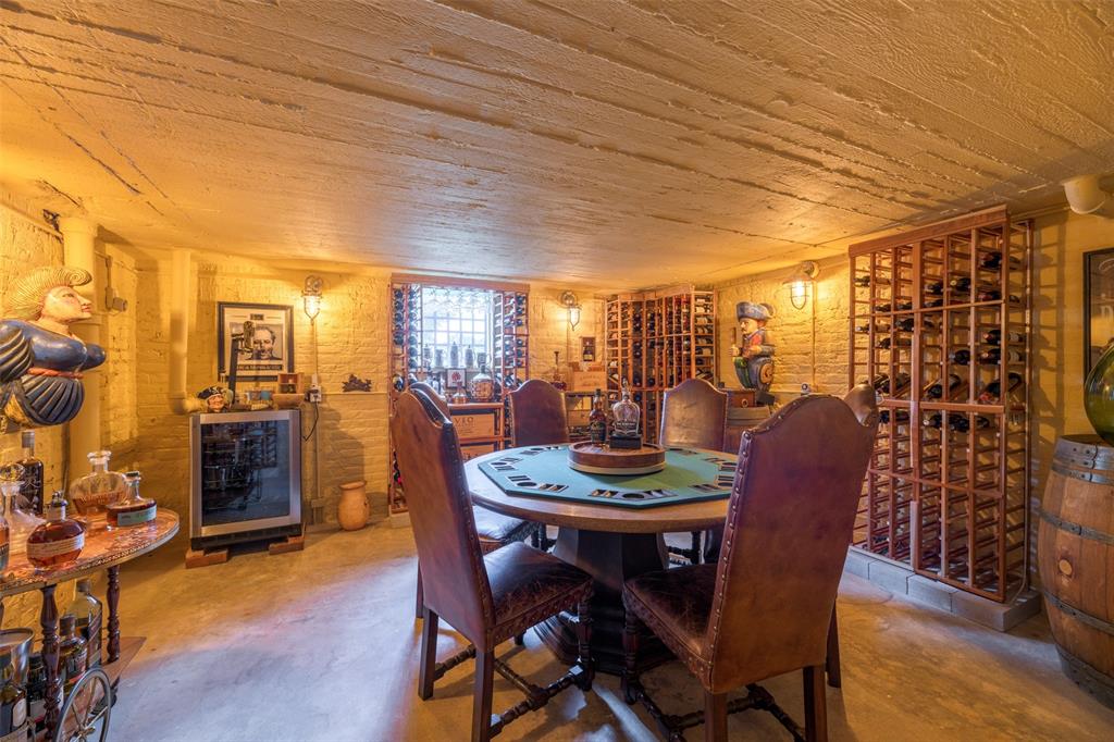 Galveston, Texas 77550, United States, 4 Bedrooms Bedrooms, ,5 BathroomsBathrooms,Residential,Pending,62331