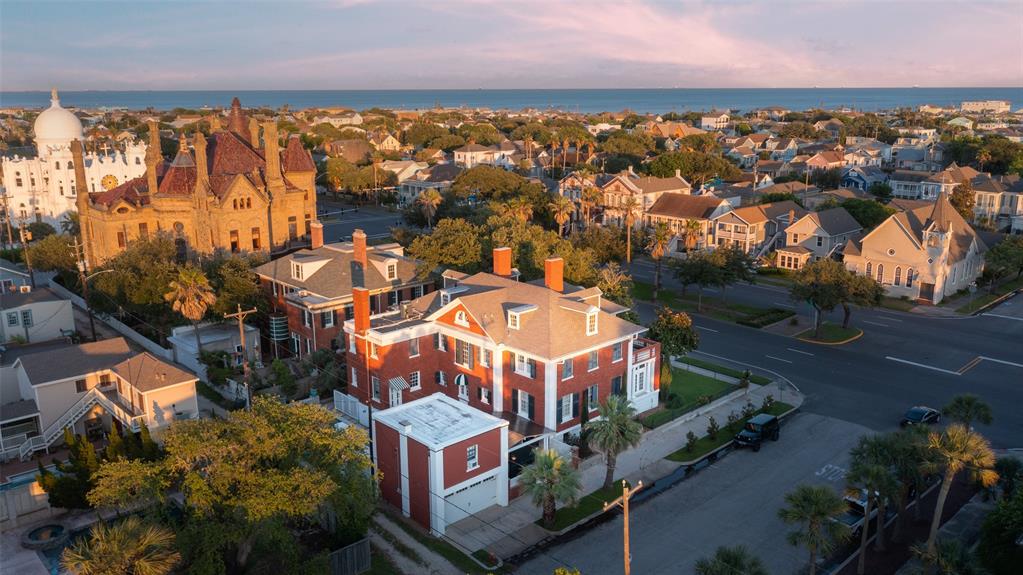 Galveston, Texas 77550, United States, 4 Bedrooms Bedrooms, ,5 BathroomsBathrooms,Residential,Pending,62331