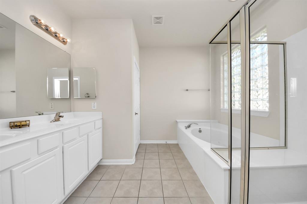 1316 Varese Drive, Pearland, Texas image 27