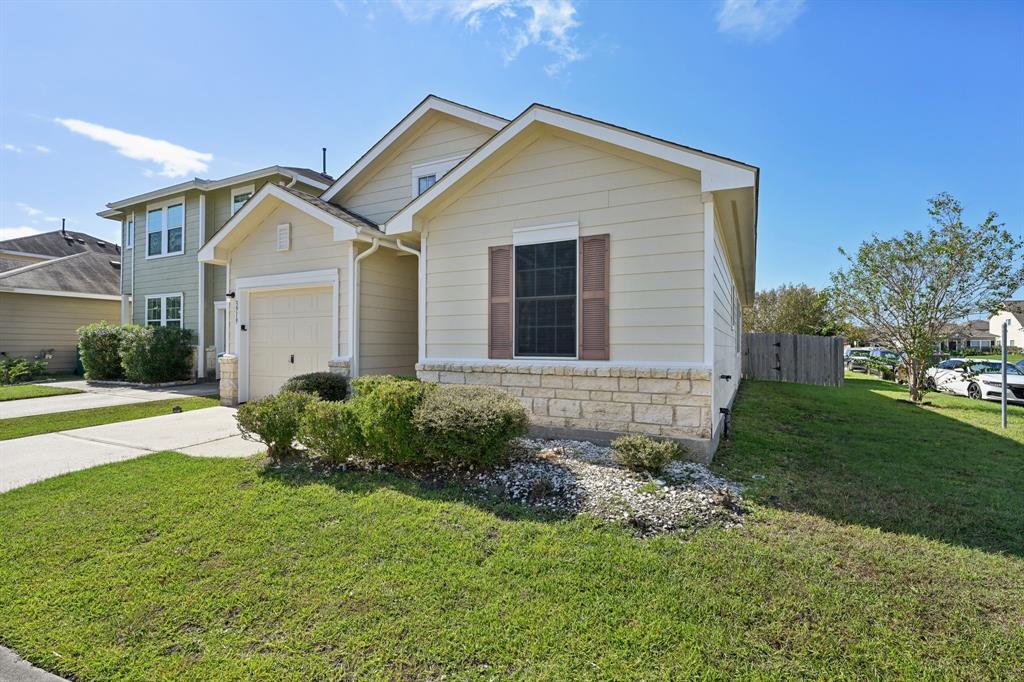 3919 Mossy Spring Lane, Spring, Texas image 3