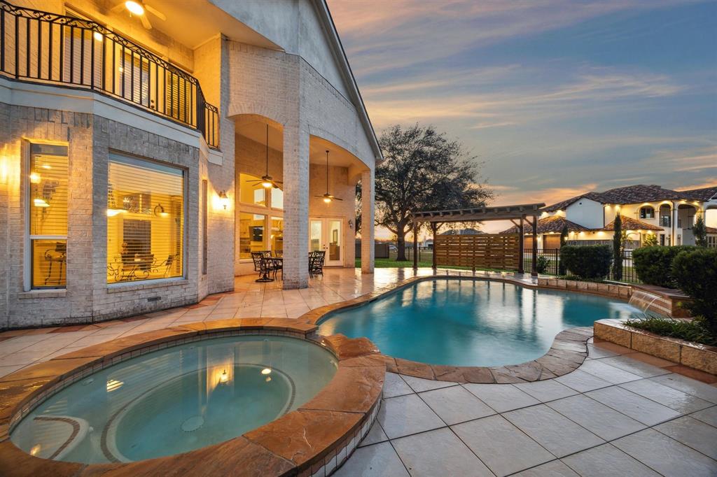 7843 Lakebrook Drive, Missouri City, Texas image 34