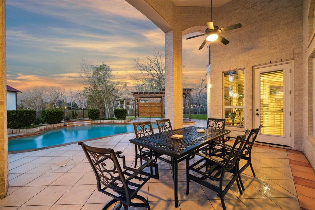 7843 Lakebrook Drive, Missouri City, Texas image 29