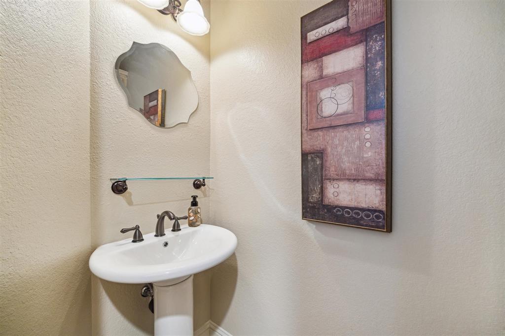 7843 Lakebrook Drive, Missouri City, Texas image 16