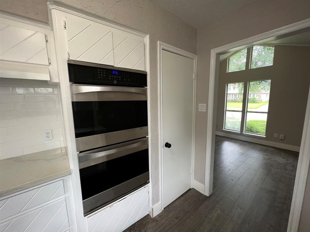 1131 Woohorn Drive, Houston, Texas image 9