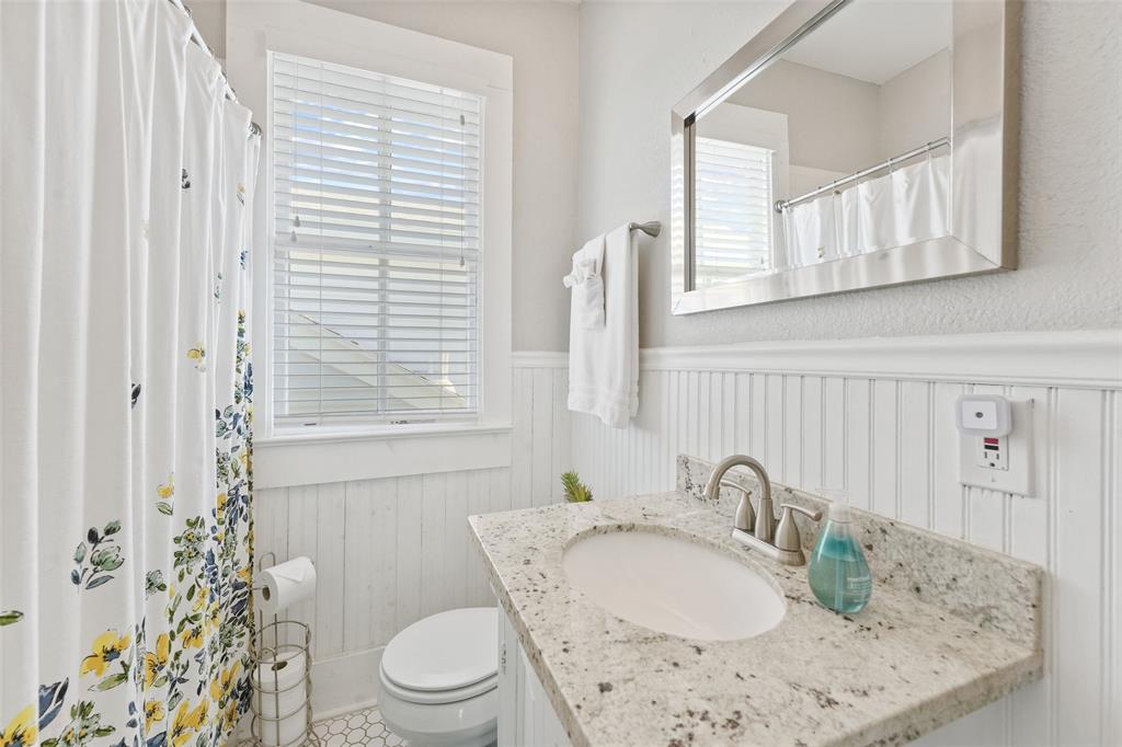 2917 Avenue Q, Galveston, Texas image 35