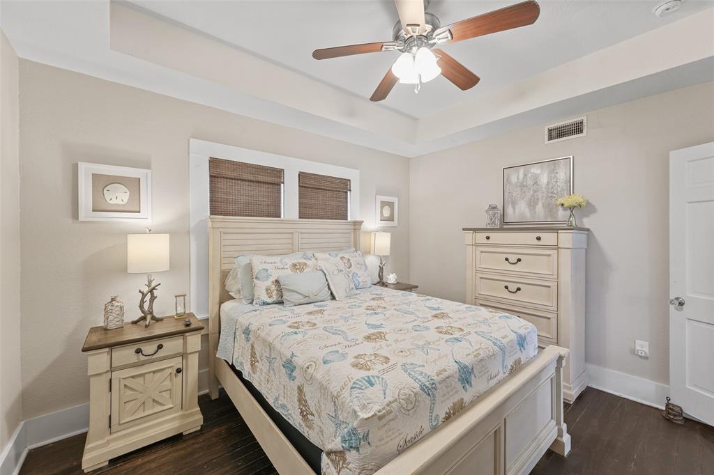 2917 Avenue Q, Galveston, Texas image 22