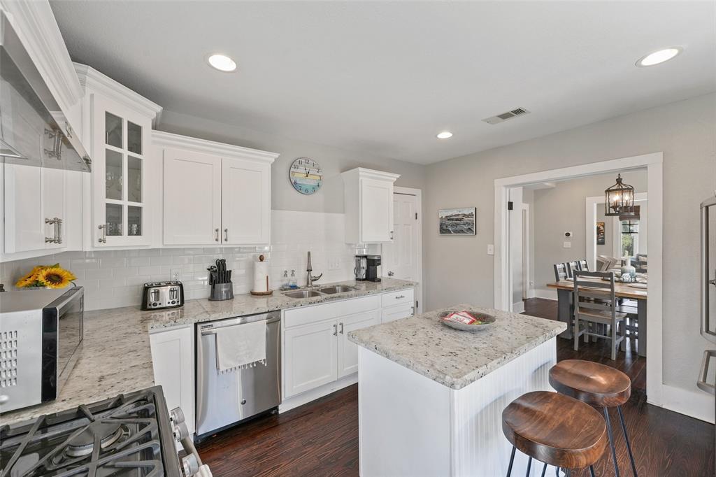2917 Avenue Q, Galveston, Texas image 21