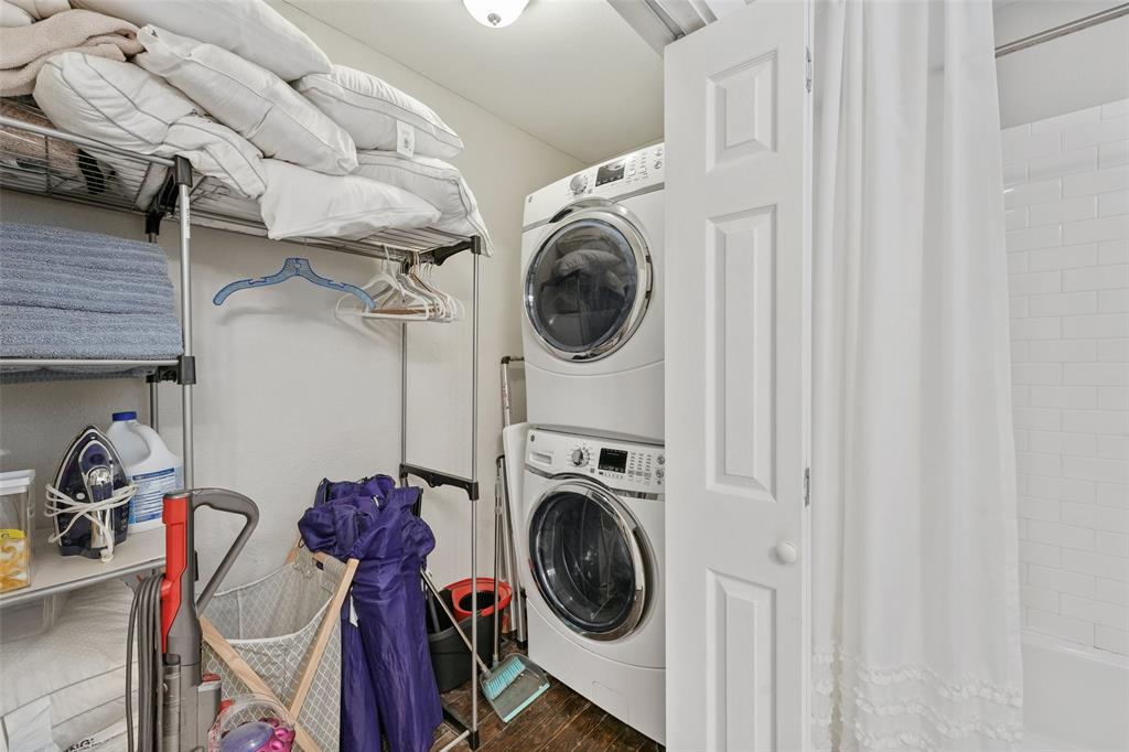 2917 Avenue Q, Galveston, Texas image 37