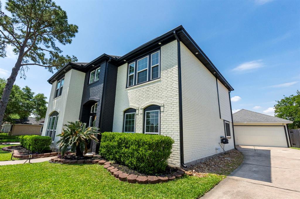 19003 Cloyanna Lane, Humble, Texas image 4