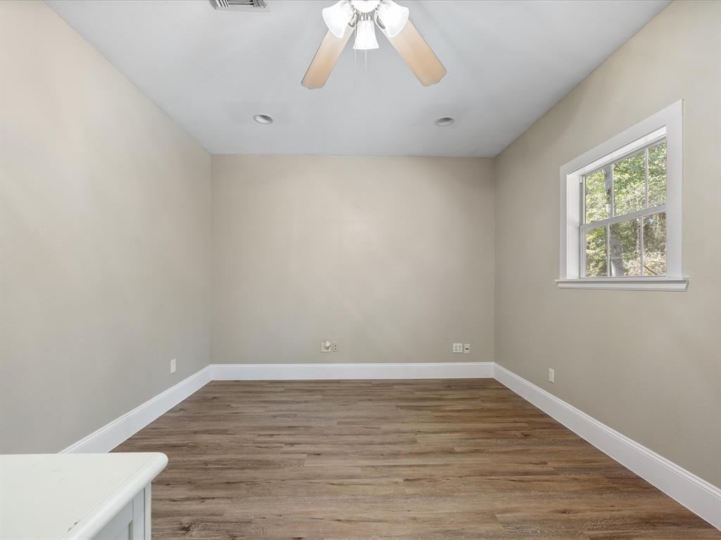 31235 Edgewater Drive, Magnolia, Texas image 38