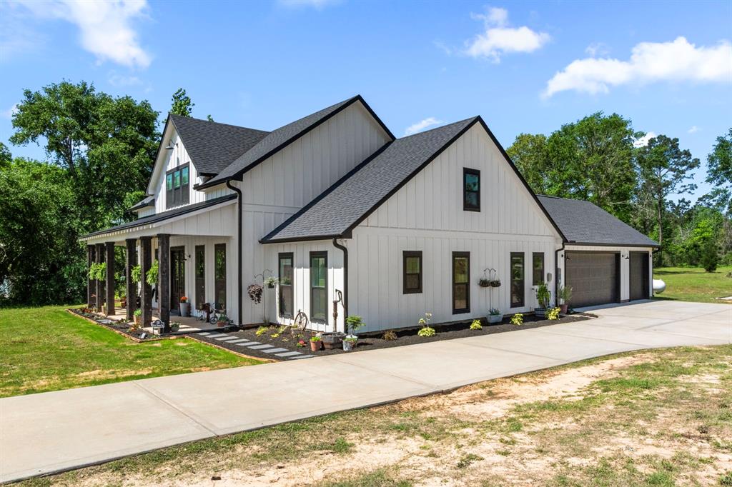 110 Quiet Springs Trail, Willis, Texas image 4
