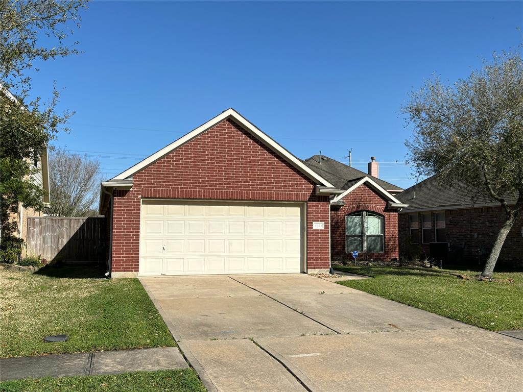 4613 E Meadow Way Drive, Deer Park, Texas image 2