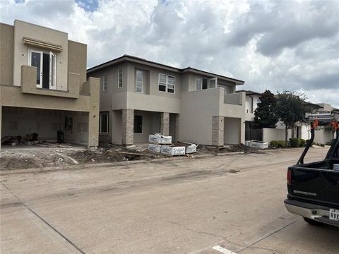 11711 Royal Ivory crossing Avenue Houston TX 77082